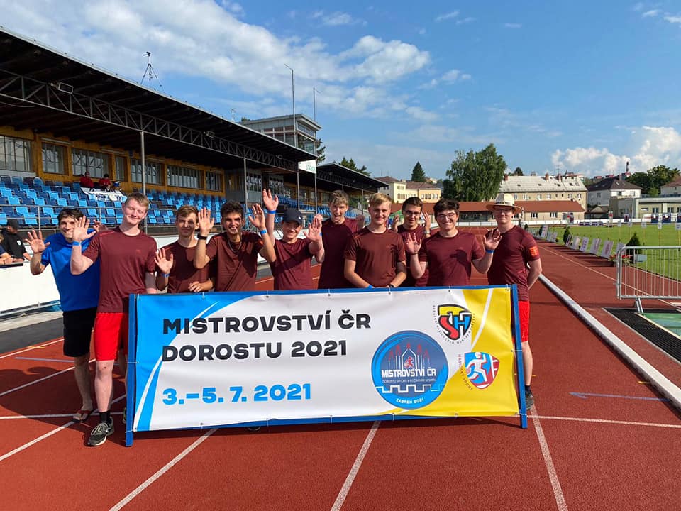 210077585_10158819859443692_3136511228968124600_n